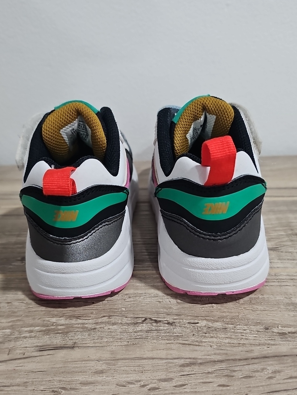Nike Air Max Toddler Girls Sneakers Size 11c - Picture 8 of 9